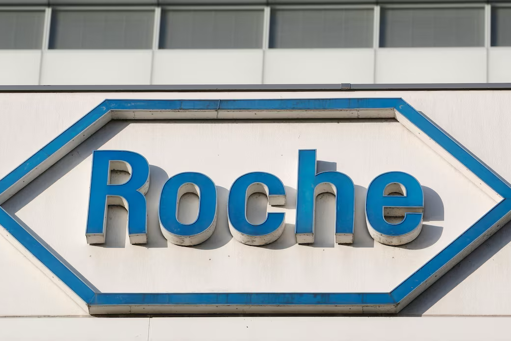 Roche considering divesting $1.9 bln cancer data startup, FT reports